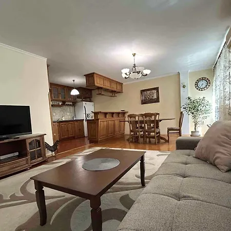 Spacious 2br At Red Square By Flat Manаger Apartament