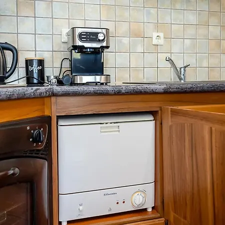 Spacious 2br At Red Square By Flat Manаger Warna
