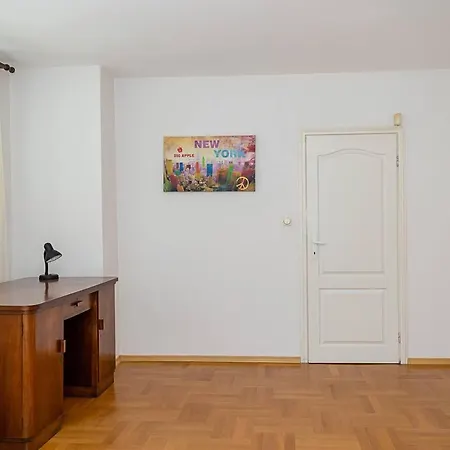 Spacious 2br At Red Square By Flat Manаger Apartament Warna